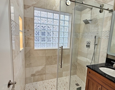1310 W Fletcher Street - Photo Thumbnail 22