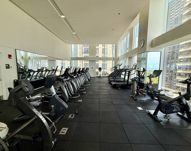 500 N Lake Shore Drive - Photo Thumbnail 16