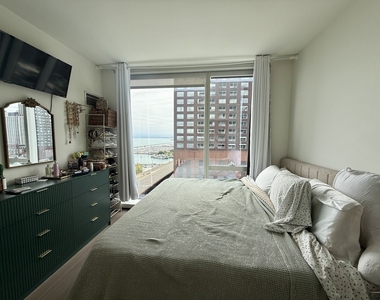 500 N Lake Shore Drive - Photo Thumbnail 8