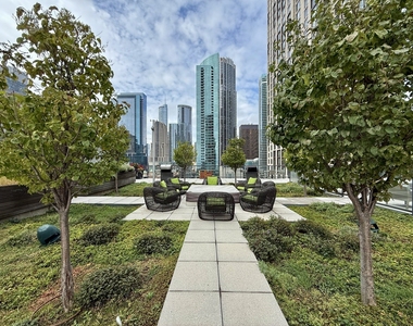 500 N Lake Shore Drive - Photo Thumbnail 12