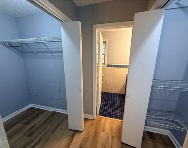 4217 Brownsville Road - Photo Thumbnail 20