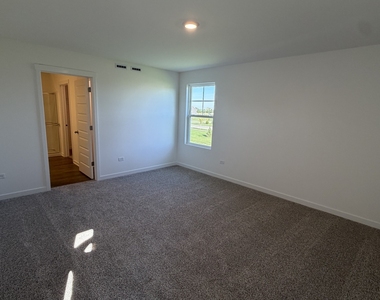 2413 Semillon Street - Photo Thumbnail 6