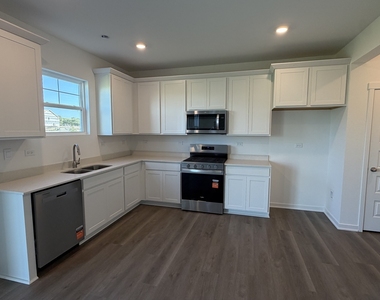 2413 Semillon Street - Photo Thumbnail 2
