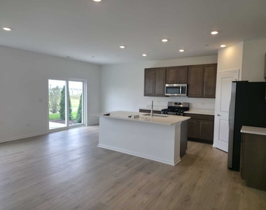 221 Cooney Way - Photo Thumbnail 3