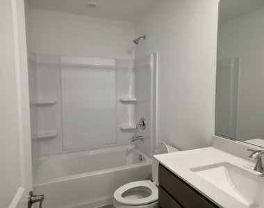 221 Cooney Way - Photo Thumbnail 10