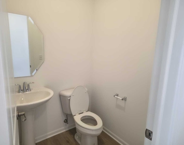 221 Cooney Way - Photo Thumbnail 15
