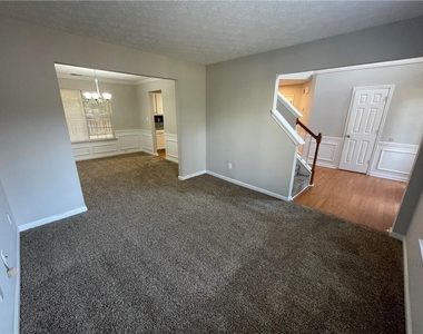 4401 Dickens Court Nw - Photo Thumbnail 3