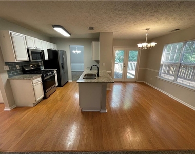 4401 Dickens Court Nw - Photo Thumbnail 10
