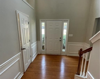 4401 Dickens Court Nw - Photo Thumbnail 5