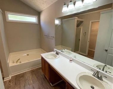 4401 Dickens Court Nw - Photo Thumbnail 28