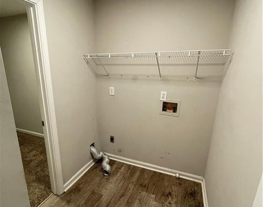 4401 Dickens Court Nw - Photo Thumbnail 21
