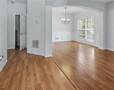 290 Clairidge Lane - Photo Thumbnail 2