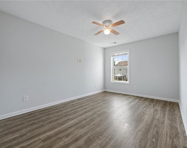 290 Clairidge Lane - Photo Thumbnail 19