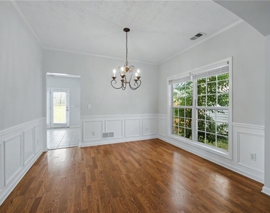 290 Clairidge Lane - Photo Thumbnail 5