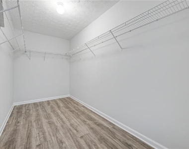 290 Clairidge Lane - Photo Thumbnail 15