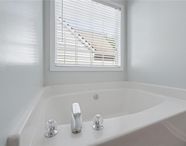 290 Clairidge Lane - Photo Thumbnail 17