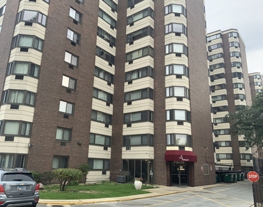 7337 S South Shore Drive - Photo Thumbnail 1