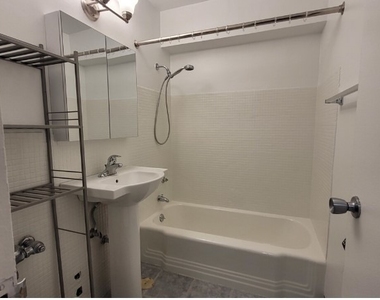 7337 S South Shore Drive - Photo Thumbnail 15