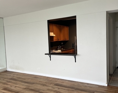7337 S South Shore Drive - Photo Thumbnail 7