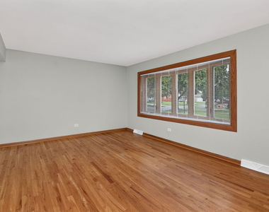 517 Barnsdale Road - Photo Thumbnail 2
