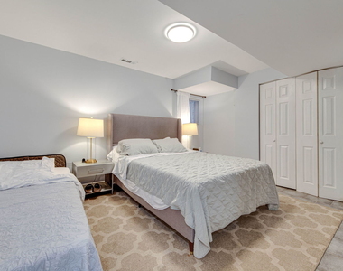 5225 W Melrose Street - Photo Thumbnail 13