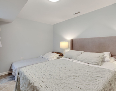 5225 W Melrose Street - Photo Thumbnail 15