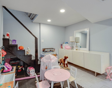 5225 W Melrose Street - Photo Thumbnail 16