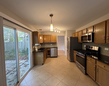1109 Blackburn Drive - Photo Thumbnail 14