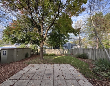 1109 Blackburn Drive - Photo Thumbnail 28