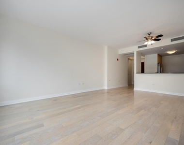 130 N Garland Court - Photo Thumbnail 8