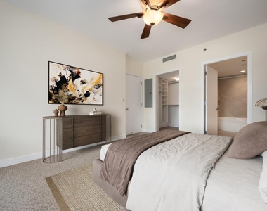130 N Garland Court - Photo Thumbnail 17