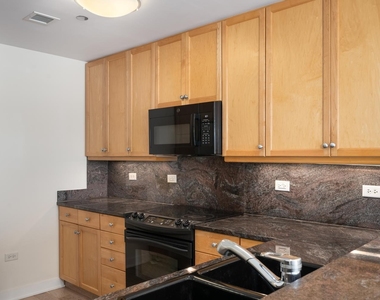 130 N Garland Court - Photo Thumbnail 11