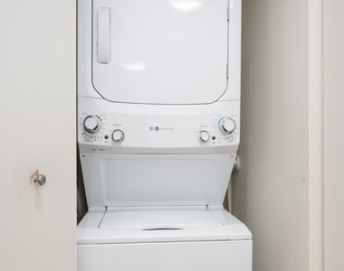 130 N Garland Court - Photo Thumbnail 20