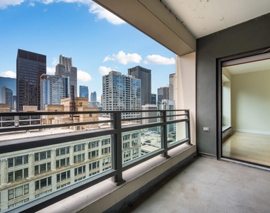 130 N Garland Court - Photo Thumbnail 21