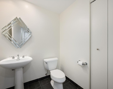 130 N Garland Court - Photo Thumbnail 13
