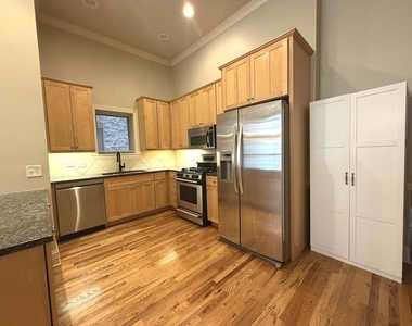 924 W Dakin Street - Photo Thumbnail 5