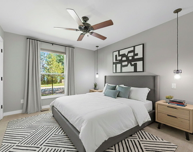 243 W Denton Avenue - Photo Thumbnail 4