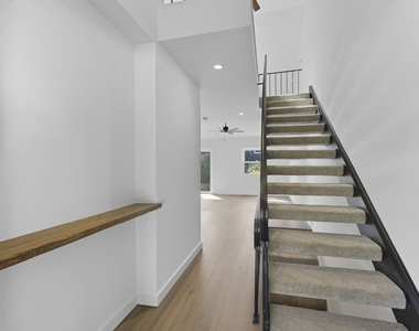 243 W Denton Avenue - Photo Thumbnail 7