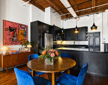 331 S Peoria Street - Photo Thumbnail 6