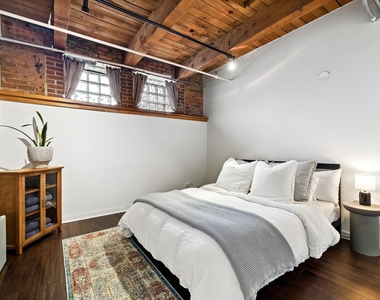 331 S Peoria Street - Photo Thumbnail 16