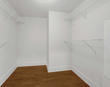 850 N Lake Shore Drive - Photo Thumbnail 16
