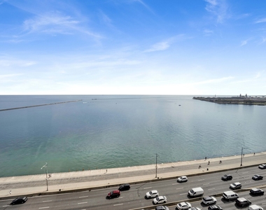 850 N Lake Shore Drive - Photo Thumbnail 25