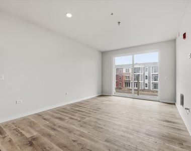 302 Miller Drive - Photo Thumbnail 5