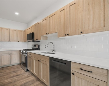 302 Miller Drive - Photo Thumbnail 3