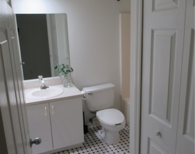 3951 Leeward Passage Court - Photo Thumbnail 8