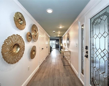 1900 Virginia Avenue - Photo Thumbnail 2