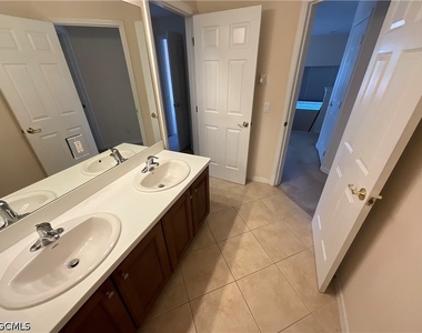 12470 Rock Ridge Lane - Photo Thumbnail 31