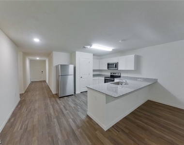 466 Norwood Avenue S - Photo Thumbnail 11