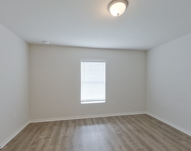 413 Western Avenue S - Photo Thumbnail 12