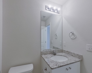 413 Western Avenue S - Photo Thumbnail 10
